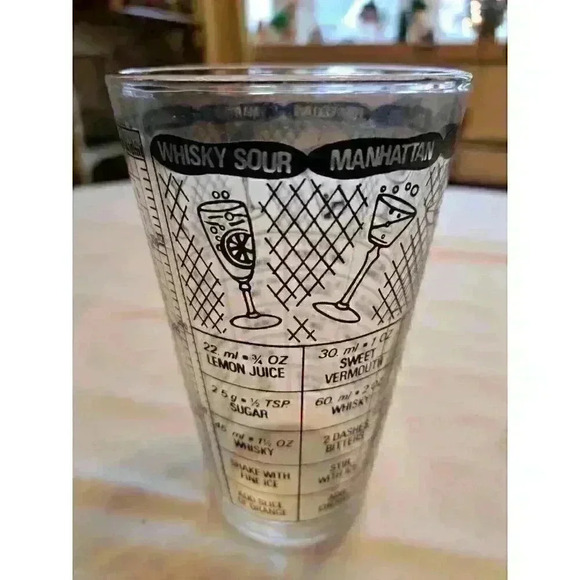 Vintage Irvinware USA Glass w/ Black Recipes Drink Cocktail Shaker Bar Mixer - Picture 8 of 10